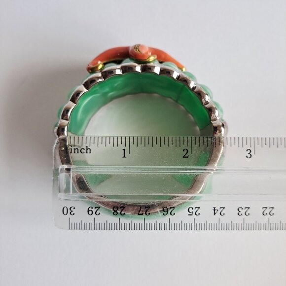 New Angelique De Paris gold plated starfish green bangle bracelet. - Picture 6 of 17